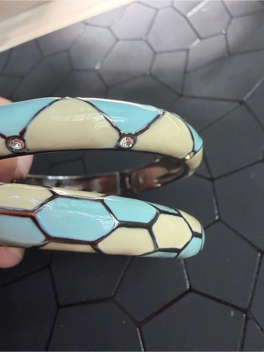 Joan Rivers Classic Collection 1990s Vintage Hinged Enamel Bangle Bracelets 2